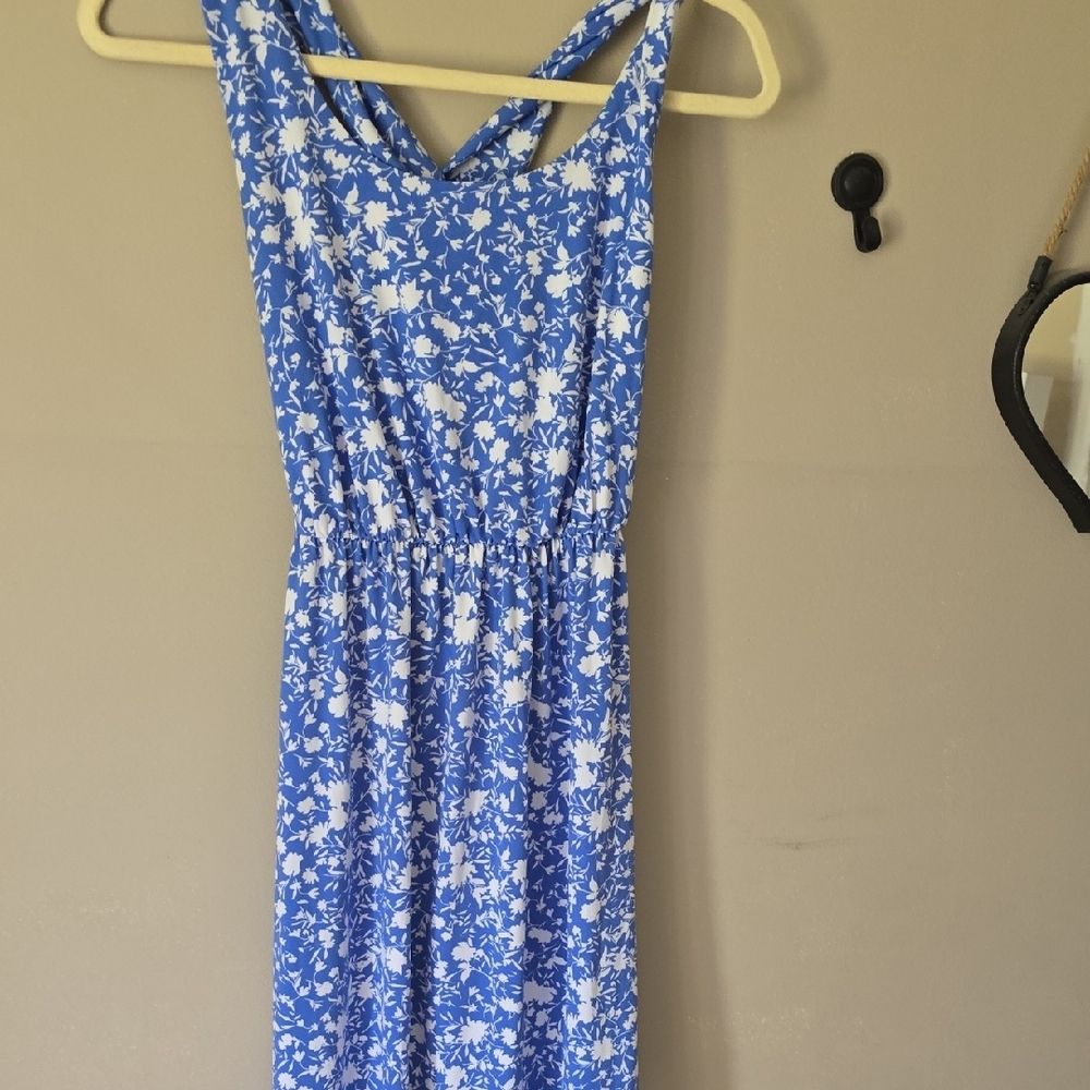 Kaileigh Blue and White Floral Dress